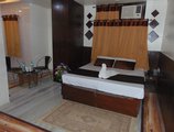 Hotel Alpine в Агра Индия  ✅. Забронировать номер онлайн по выгодной цене в Hotel Alpine. Трансфер из аэропорта.