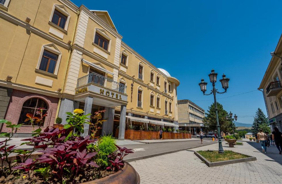 Lomsia в Ахалцихе Грузия ✅. Забронировать номер онлайн по выгодной цене в Lomsia. Трансфер из аэропорта.