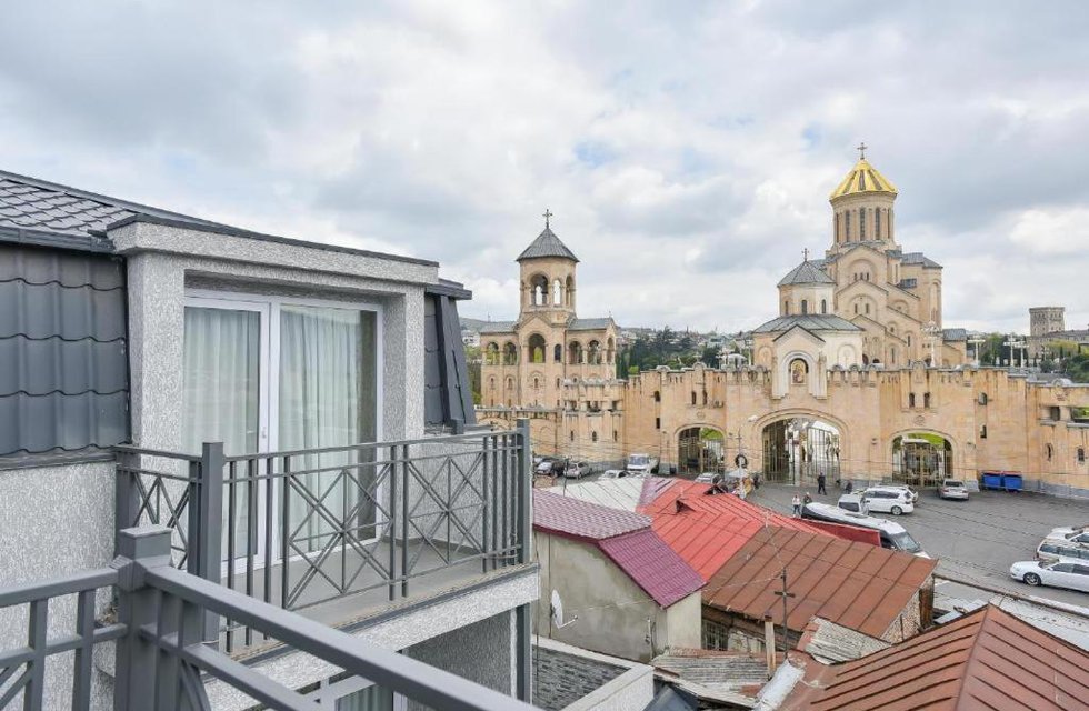 MariaLuis в Тбилиси Грузия ✅. Забронировать номер онлайн по выгодной цене в MariaLuis. Трансфер из аэропорта.