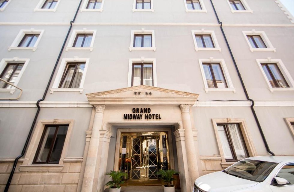 Grand Midway в Баку Азербайджан ✅. Забронировать номер онлайн по выгодной цене в Grand Midway. Трансфер из аэропорта.