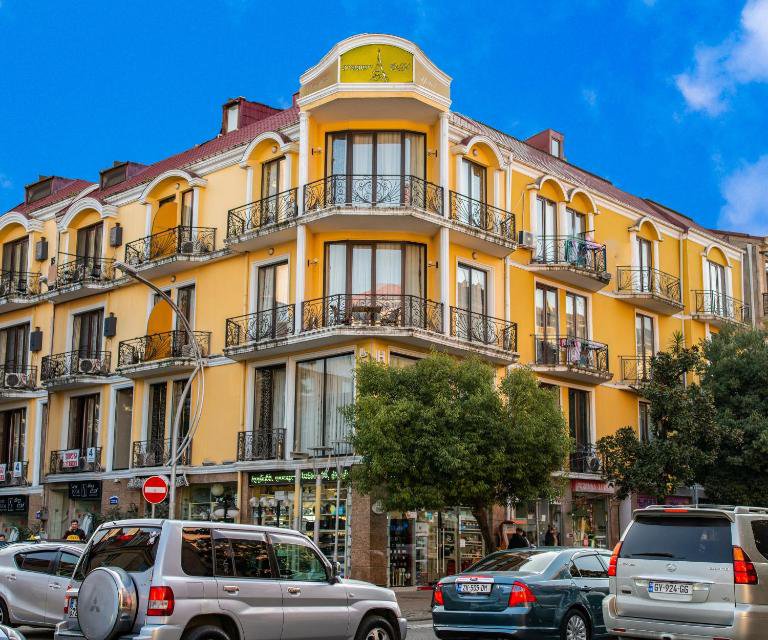 Eiffel в Батуми Грузия ✅. Забронировать номер онлайн по выгодной цене в Eiffel. Трансфер из аэропорта.