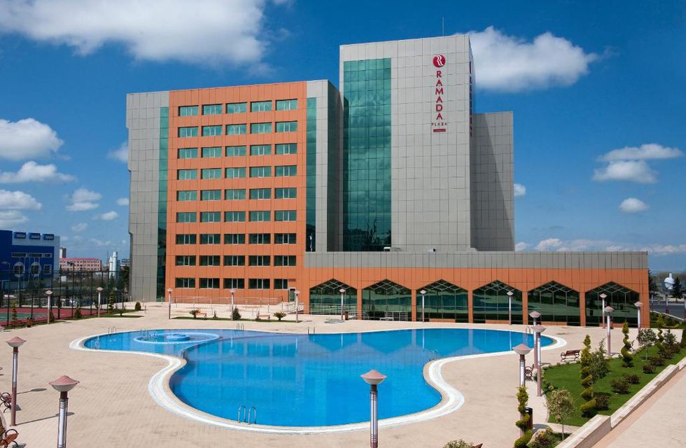 Ramada Plaza by Wyndham Gence в Гянджа Азербайджан ✅. Забронировать номер онлайн по выгодной цене в Ramada Plaza by Wyndham Gence. Трансфер из аэропорта.