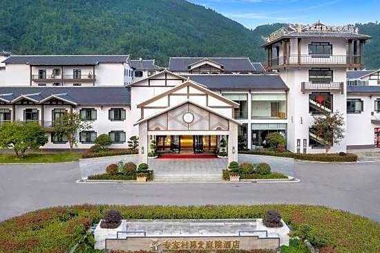 Zhangjiajie National Scenic Spot Sunshine Resort в Чжанцзяцзе Китай ✅. Забронировать номер онлайн по выгодной цене в Zhangjiajie National Scenic Spot Sunshine Resort. Трансфер из аэропорта.
