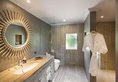Sense Canggu Beach Resort в Чангу Индонезия ✅. Забронировать номер онлайн по выгодной цене в Sense Canggu Beach Resort. Трансфер из аэропорта.