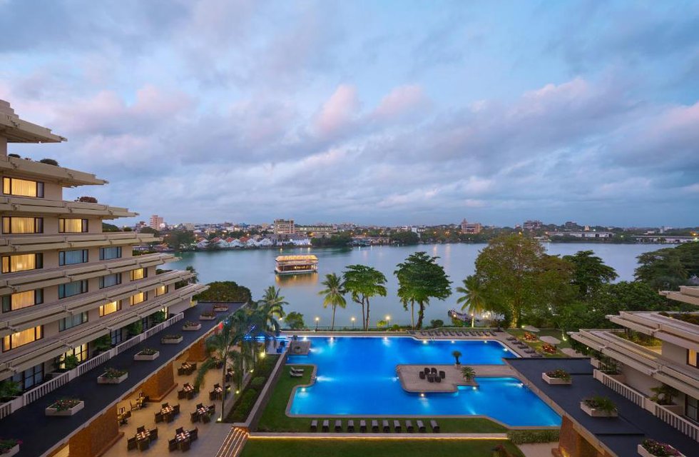 Cinnamon Lakeside Colombo в Коломбо Шри-Ланка ✅. Забронировать номер онлайн по выгодной цене в Cinnamon Lakeside Colombo. Трансфер из аэропорта.
