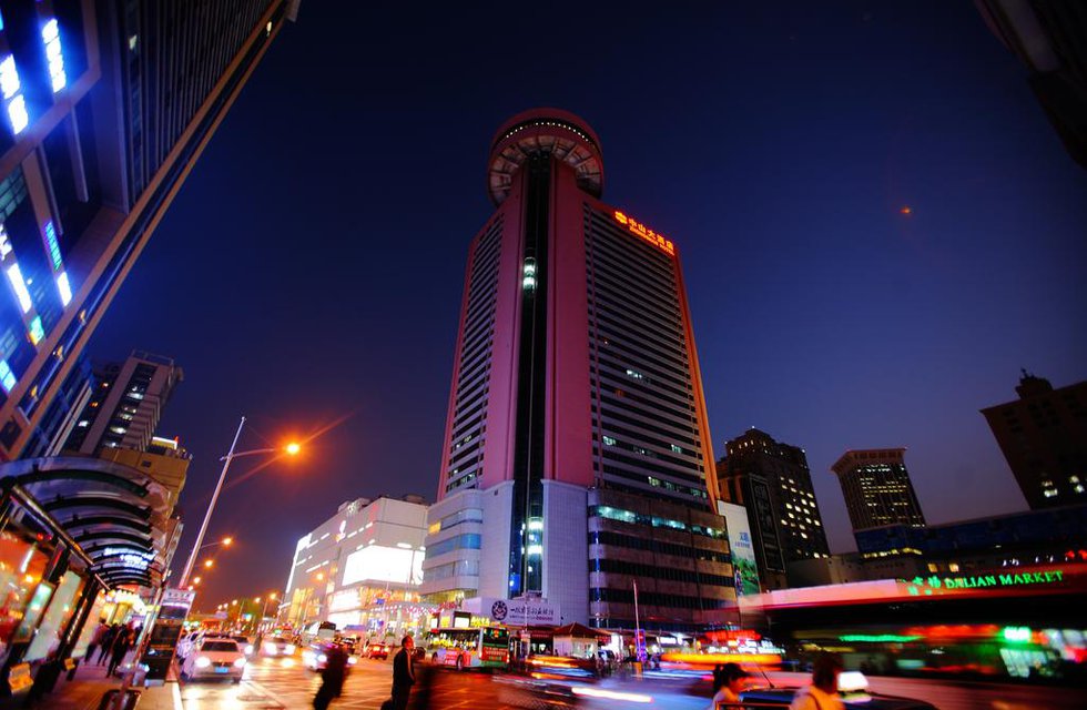 Dalian Zhongshan Hotel в Далянь Китай ✅. Забронировать номер онлайн по выгодной цене в Dalian Zhongshan Hotel. Трансфер из аэропорта.