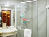 GreenTree Inn GuangXi Guilin Qixin Business Hotel в Гуйлинь Китай ✅. Забронировать номер онлайн по выгодной цене в GreenTree Inn GuangXi Guilin Qixin Business Hotel. Трансфер из аэропорта.