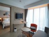 Harris Suites Puri Mansion 4* в Джакарта Индонезия ✅. Забронировать номер онлайн по выгодной цене в Harris Suites Puri Mansion 4*. Трансфер из аэропорта.