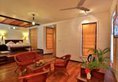 Hibiscus Beach Hotel & Villas в Калутара Шри-Ланка ✅. Забронировать номер онлайн по выгодной цене в Hibiscus Beach Hotel & Villas. Трансфер из аэропорта.