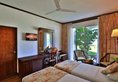 Hibiscus Beach Hotel & Villas в Калутара Шри-Ланка ✅. Забронировать номер онлайн по выгодной цене в Hibiscus Beach Hotel & Villas. Трансфер из аэропорта.