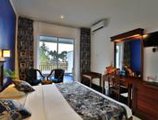 Hibiscus Beach Hotel & Villas в Калутара Шри Ланка ✅. Забронировать номер онлайн по выгодной цене в Hibiscus Beach Hotel & Villas. Трансфер из аэропорта.