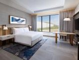 Hilton Abu Dhabi Yas Island в Абу-Даби ОАЭ ✅. Забронировать номер онлайн по выгодной цене в Hilton Abu Dhabi Yas Island. Трансфер из аэропорта.