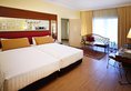 Holiday Villa Beach Resort & Spa в Лангкави Малайзия ✅. Забронировать номер онлайн по выгодной цене в Holiday Villa Beach Resort & Spa. Трансфер из аэропорта.