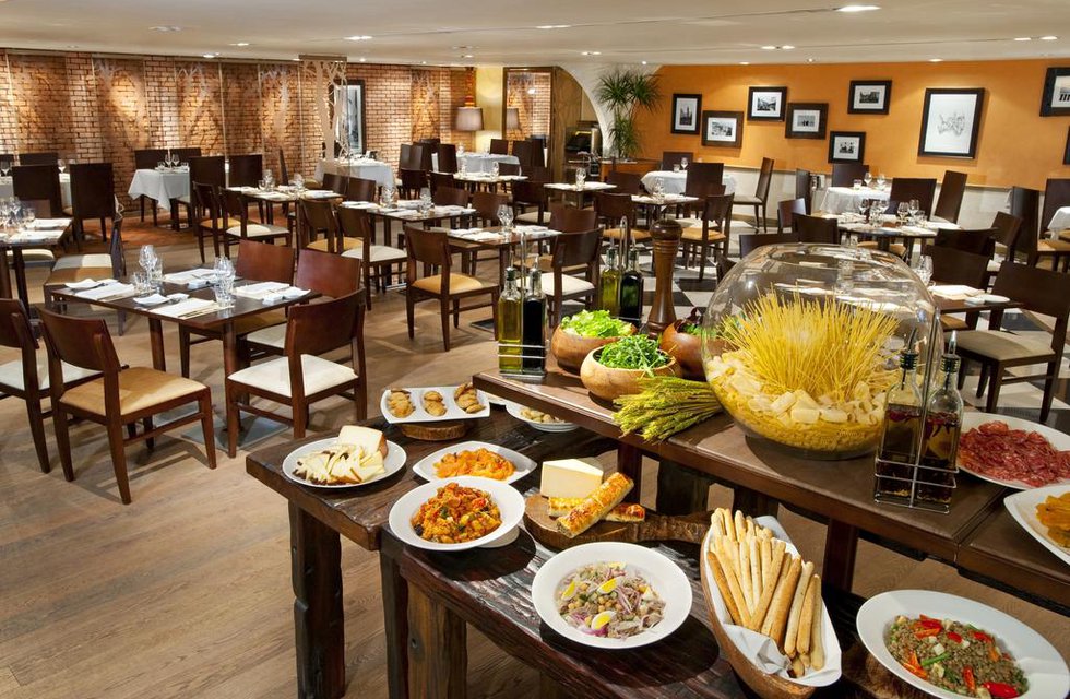 Holiday Inn Golden Mile в Гонконг Гонконг ✅. Забронировать номер онлайн по выгодной цене в Holiday Inn Golden Mile. Трансфер из аэропорта.