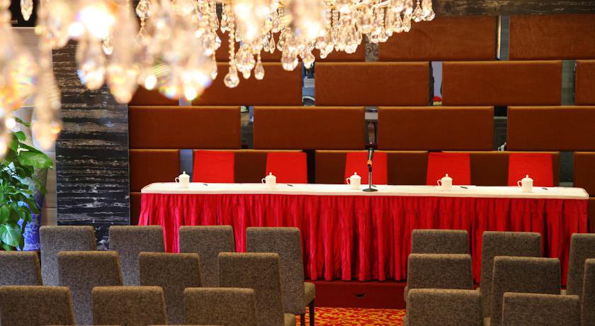 Hotel Beverly Plaza в Макао (полуостров) Макао ✅. Забронировать номер онлайн по выгодной цене в Hotel Beverly Plaza. Трансфер из аэропорта.