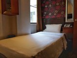 Lander Hotel Prince Edward в Гонконг Гонконг ✅. Забронировать номер онлайн по выгодной цене в Lander Hotel Prince Edward. Трансфер из аэропорта.