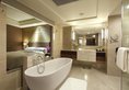 Crowne Plaza Kunming City Centre в Куньмин Китай ✅. Забронировать номер онлайн по выгодной цене в Crowne Plaza Kunming City Centre. Трансфер из аэропорта.