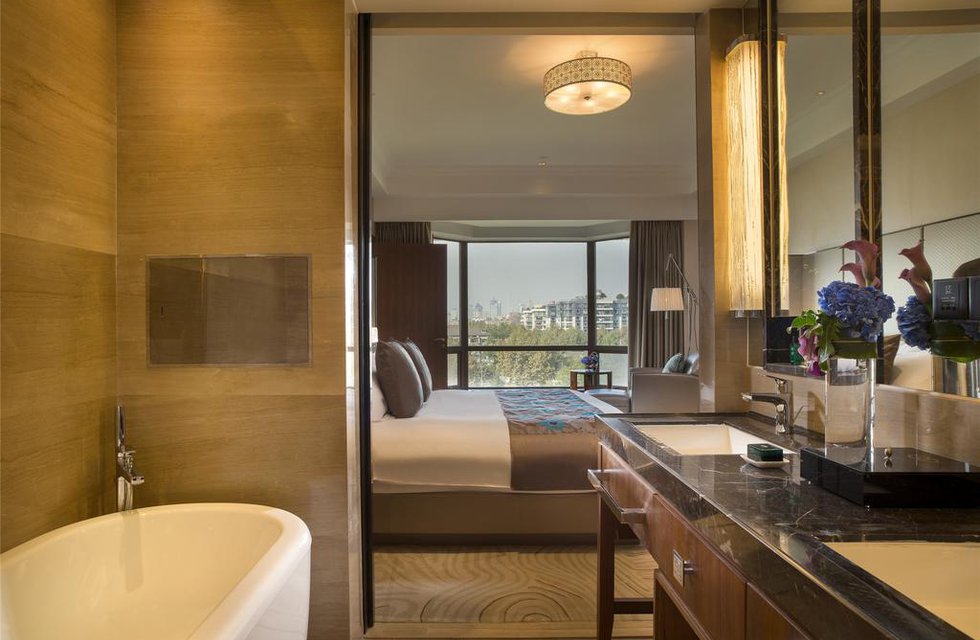 Sofitel Hangzhou Westlake в Ханчжоу Китай ✅. Забронировать номер онлайн по выгодной цене в Sofitel Hangzhou Westlake. Трансфер из аэропорта.