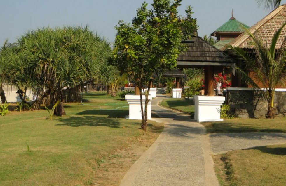 Central Ngwesaung Resort в Нгве-Саунг Мьянма ✅. Забронировать номер онлайн по выгодной цене в Central Ngwesaung Resort. Трансфер из аэропорта.