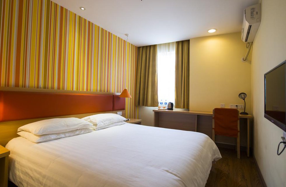 Home Inn Urumuqi Tougong в Урумчи Китай ✅. Забронировать номер онлайн по выгодной цене в Home Inn Urumuqi Tougong. Трансфер из аэропорта.