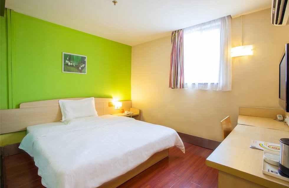 7Days Inn Xiamen Railway Station Jinbang Road в Сямынь Китай ✅. Забронировать номер онлайн по выгодной цене в 7Days Inn Xiamen Railway Station Jinbang Road. Трансфер из аэропорта.
