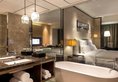 Pullman Guangzhou Baiyun Airport в Гуанчжоу Китай ✅. Забронировать номер онлайн по выгодной цене в Pullman Guangzhou Baiyun Airport. Трансфер из аэропорта.
