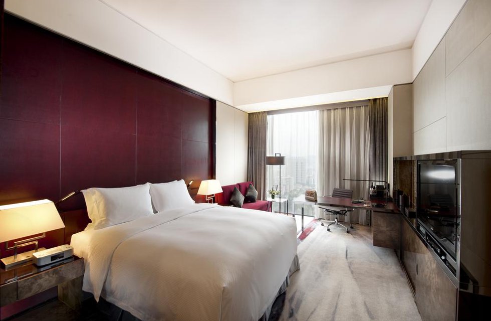 Hilton Guangzhou Tianhe в Гуанчжоу Китай ✅. Забронировать номер онлайн по выгодной цене в Hilton Guangzhou Tianhe. Трансфер из аэропорта.