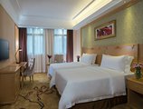 Vienna Hotel Guangzhou Airport 2 в Гуанчжоу Китай ✅. Забронировать номер онлайн по выгодной цене в Vienna Hotel Guangzhou Airport 2. Трансфер из аэропорта.