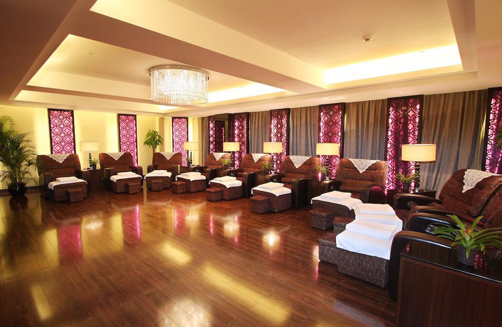 Grand Palace Hotel - Grand Hotel Management Group в Гуанчжоу Китай ✅. Забронировать номер онлайн по выгодной цене в Grand Palace Hotel - Grand Hotel Management Group. Трансфер из аэропорта.