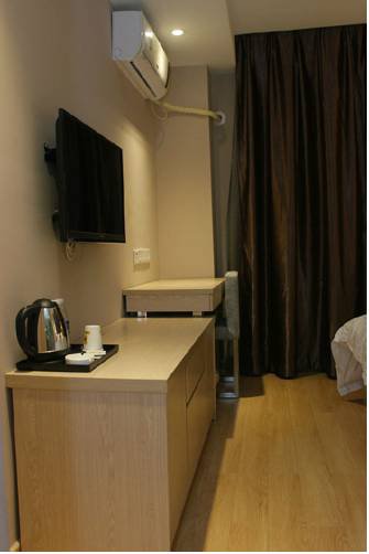 Guangzhou City Join Hotel Baiyun Mountain Branch в Гуанчжоу Китай ✅. Забронировать номер онлайн по выгодной цене в Guangzhou City Join Hotel Baiyun Mountain Branch. Трансфер из аэропорта.