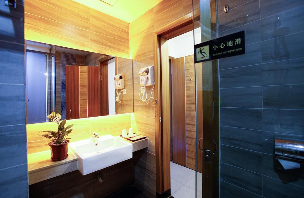Guangzhou Chen Long Hotel - Da Shi в Гуанчжоу Китай ✅. Забронировать номер онлайн по выгодной цене в Guangzhou Chen Long Hotel - Da Shi. Трансфер из аэропорта.