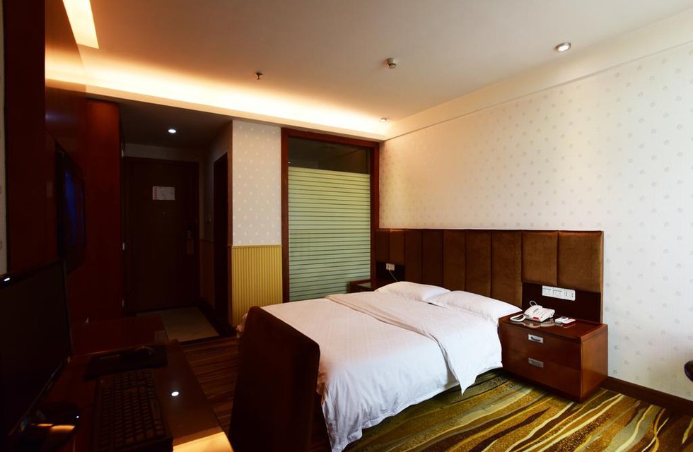 Kaiserdom Hotel Baiyun Airport в Гуанчжоу Китай ✅. Забронировать номер онлайн по выгодной цене в Kaiserdom Hotel Baiyun Airport. Трансфер из аэропорта.