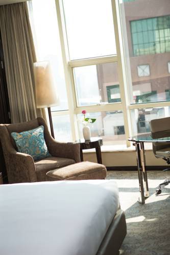 Renaissance Shanghai Pudong Hotel в Шанхай Китай ✅. Забронировать номер онлайн по выгодной цене в Renaissance Shanghai Pudong Hotel. Трансфер из аэропорта.