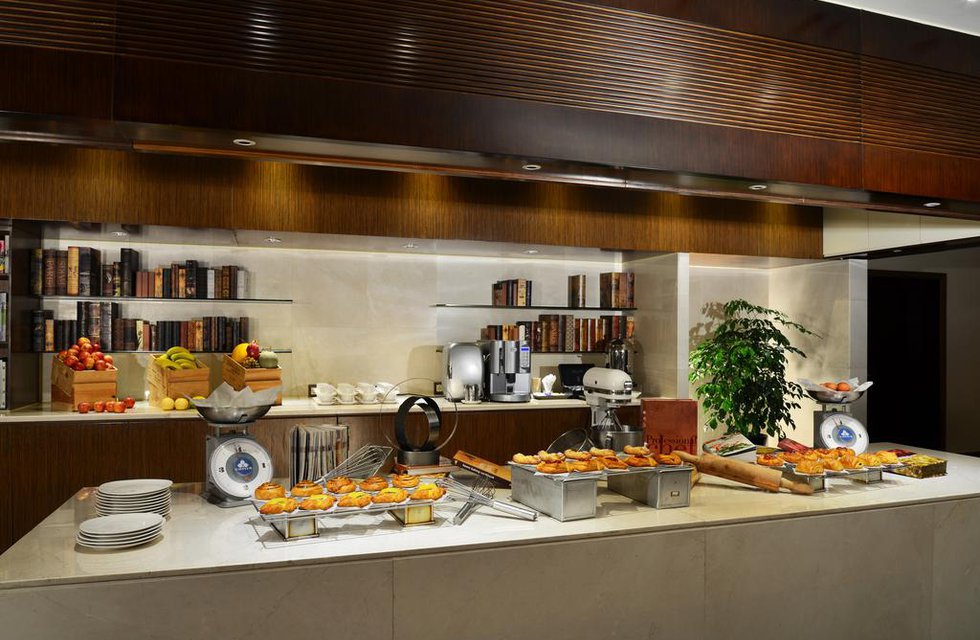 Shanghai Marriott Hotel Riverside в Шанхай Китай ✅. Забронировать номер онлайн по выгодной цене в Shanghai Marriott Hotel Riverside. Трансфер из аэропорта.