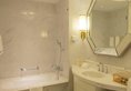 Howard Johnson Peace Hotel Shanghai в Шанхай Китай ✅. Забронировать номер онлайн по выгодной цене в Howard Johnson Peace Hotel Shanghai. Трансфер из аэропорта.