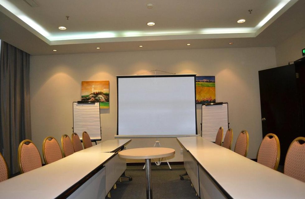 Holiday Inn Express Shanghai Putuo в Шанхай Китай ✅. Забронировать номер онлайн по выгодной цене в Holiday Inn Express Shanghai Putuo. Трансфер из аэропорта.
