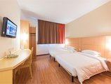 Ibis Shanghai Xujiahui в Шанхай Китай ✅. Забронировать номер онлайн по выгодной цене в Ibis Shanghai Xujiahui. Трансфер из аэропорта.