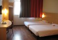 Ibis Shanghai Xujiahui в Шанхай Китай ✅. Забронировать номер онлайн по выгодной цене в Ibis Shanghai Xujiahui. Трансфер из аэропорта.