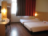 Ibis Shanghai Xujiahui в Шанхай Китай ✅. Забронировать номер онлайн по выгодной цене в Ibis Shanghai Xujiahui. Трансфер из аэропорта.