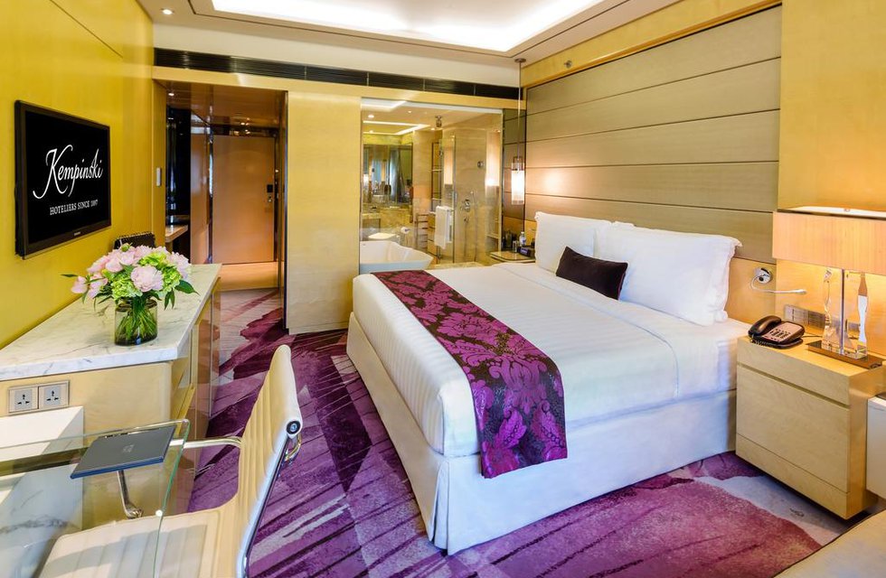 Kempinski Hotel Beijing Lufthansa Centre в Пекин Китай ✅. Забронировать номер онлайн по выгодной цене в Kempinski Hotel Beijing Lufthansa Centre. Трансфер из аэропорта.