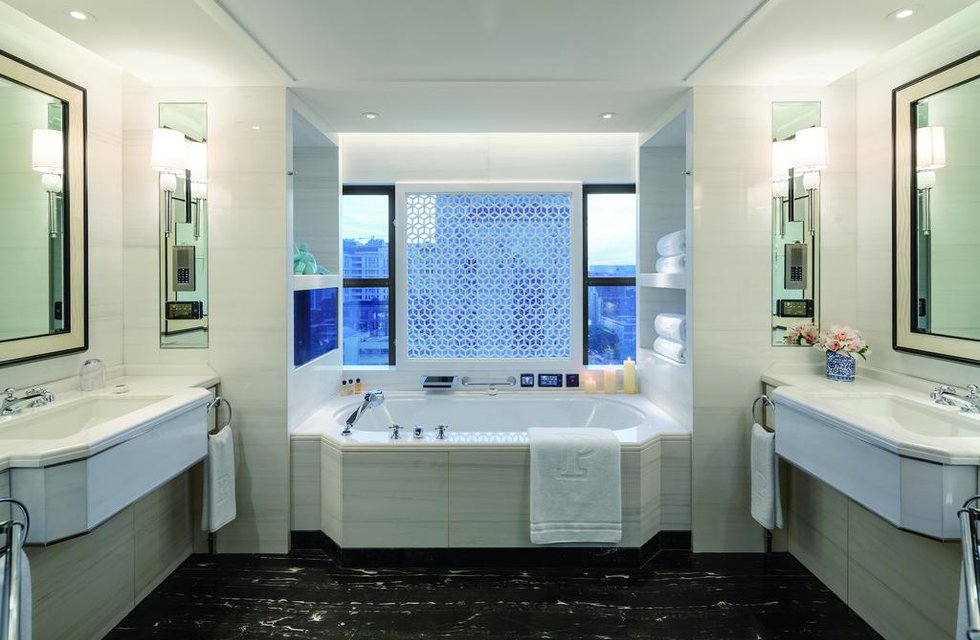 The Peninsula Beijing в Пекин Китай ✅. Забронировать номер онлайн по выгодной цене в The Peninsula Beijing. Трансфер из аэропорта.