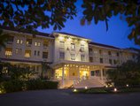 Raffles Grand Hotel d'Angkor в Сием Риеп Камбоджа ✅. Забронировать номер онлайн по выгодной цене в Raffles Grand Hotel d'Angkor. Трансфер из аэропорта.