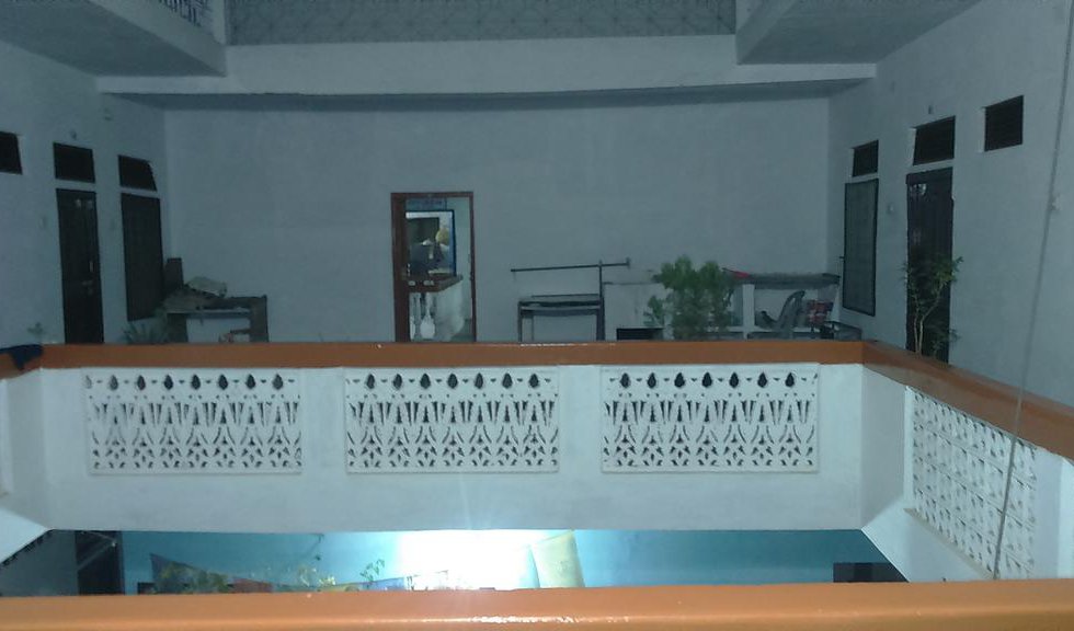 Hotel Yogi Lodge в Кхаджурахо Индия  ✅. Забронировать номер онлайн по выгодной цене в Hotel Yogi Lodge. Трансфер из аэропорта.