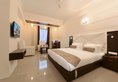 Hotel Crimson Palace в Агра Индия  ✅. Забронировать номер онлайн по выгодной цене в Hotel Crimson Palace. Трансфер из аэропорта.