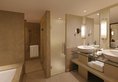 DoubleTree by Hilton Agra в Агра Индия  ✅. Забронировать номер онлайн по выгодной цене в DoubleTree by Hilton Agra. Трансфер из аэропорта.