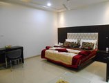 Hotel Madhushrie в Агра Индия  ✅. Забронировать номер онлайн по выгодной цене в Hotel Madhushrie. Трансфер из аэропорта.