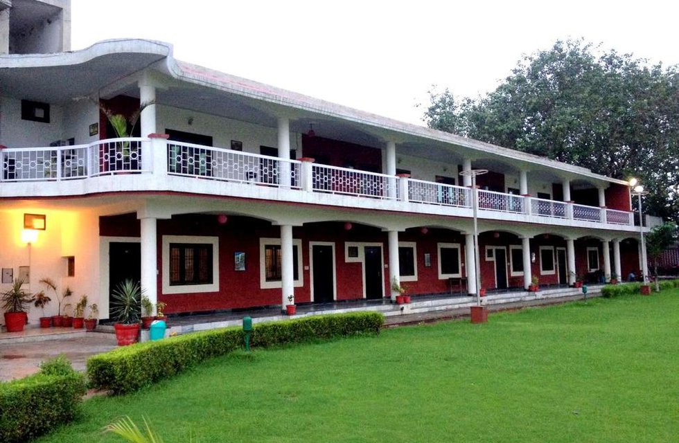 Hotel Garden View Resort в Агра Индия  ✅. Забронировать номер онлайн по выгодной цене в Hotel Garden View Resort. Трансфер из аэропорта.