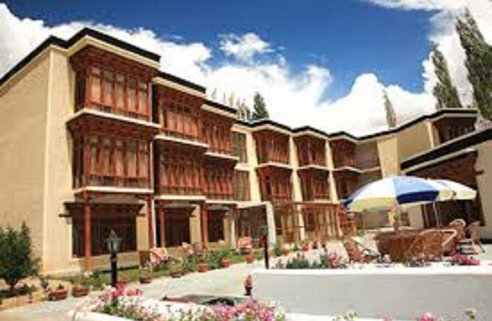 Hotel Mansarovar в Лех Индия  ✅. Забронировать номер онлайн по выгодной цене в Hotel Mansarovar. Трансфер из аэропорта.