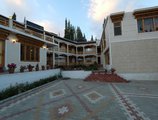 Hotel Ladakh Inn в Лех Индия  ✅. Забронировать номер онлайн по выгодной цене в Hotel Ladakh Inn. Трансфер из аэропорта.