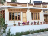 Hotel Ladakh Inn в Лех Индия  ✅. Забронировать номер онлайн по выгодной цене в Hotel Ladakh Inn. Трансфер из аэропорта.